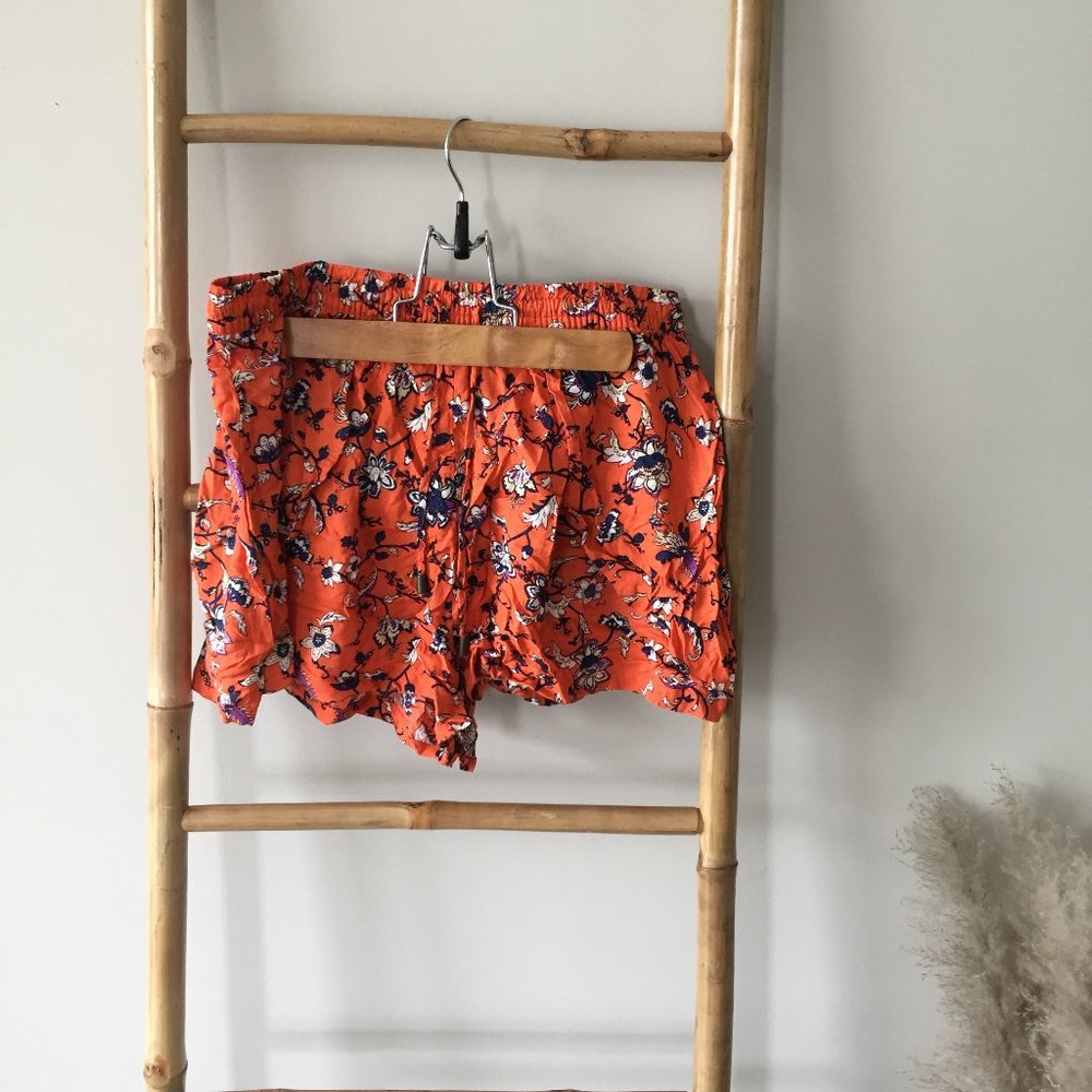 Flower Printed Divided Shorts